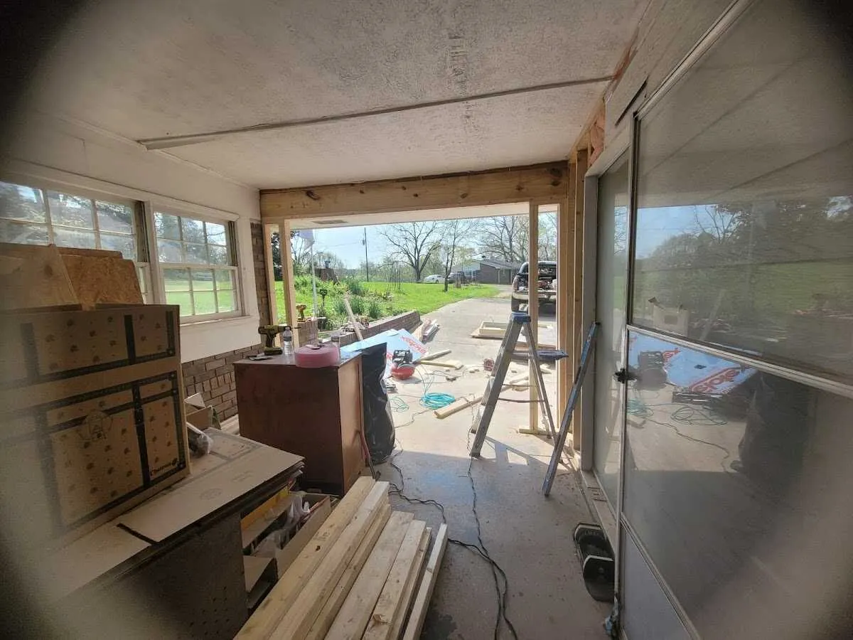 Air movers and dehumidifier for Water Mitigation Services in Mountlake Terrace